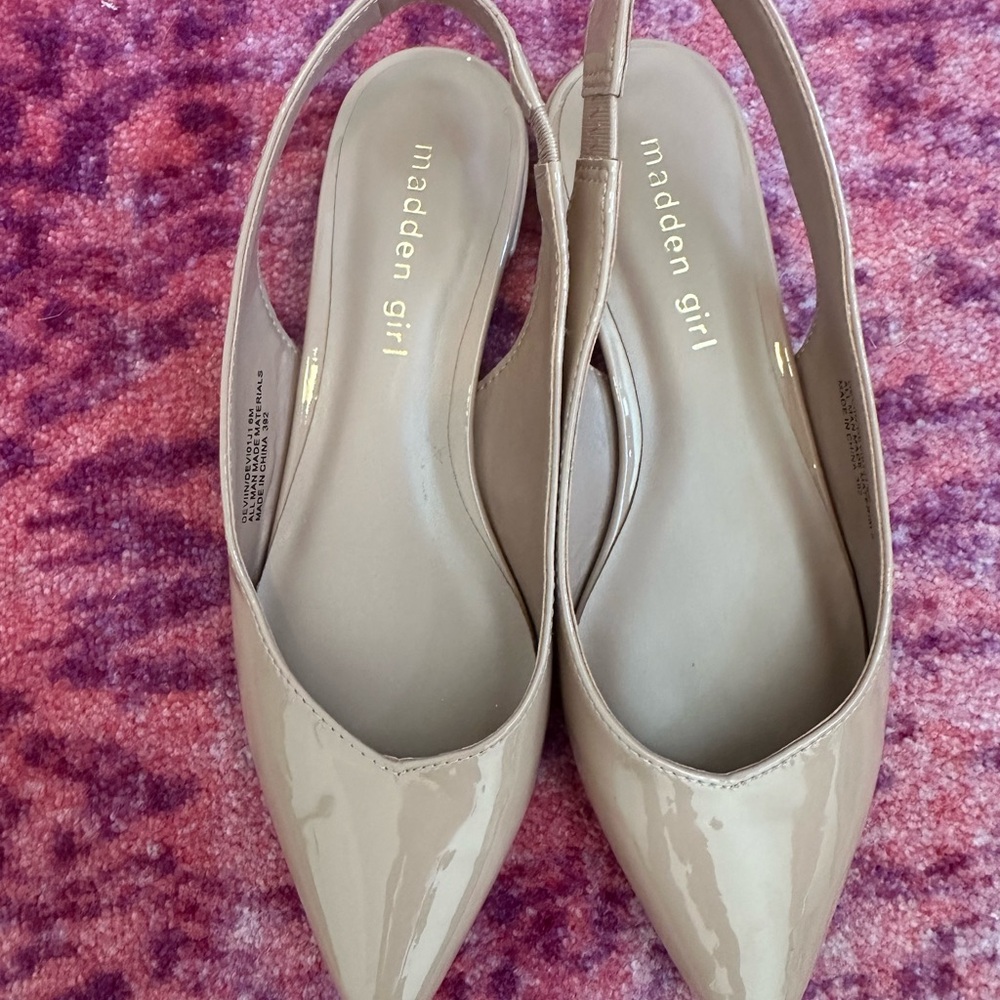 Madden Girl Nude Patent Slingback Flats size 5